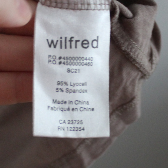 Aritzia Wilfred Dolman Sleeve V-Neck Top - Picture 8 of 13
